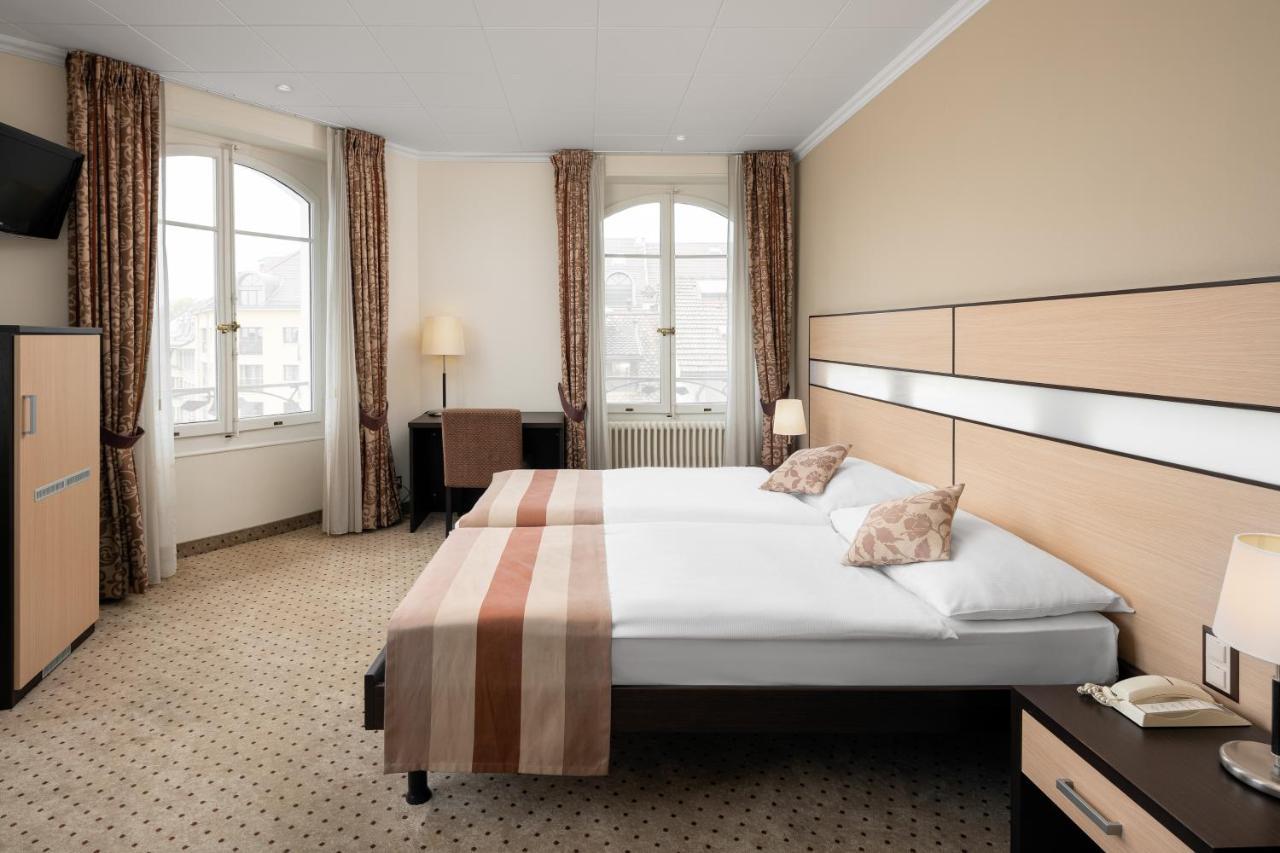 Hotel Des Alpes Ньйон Екстер'єр фото