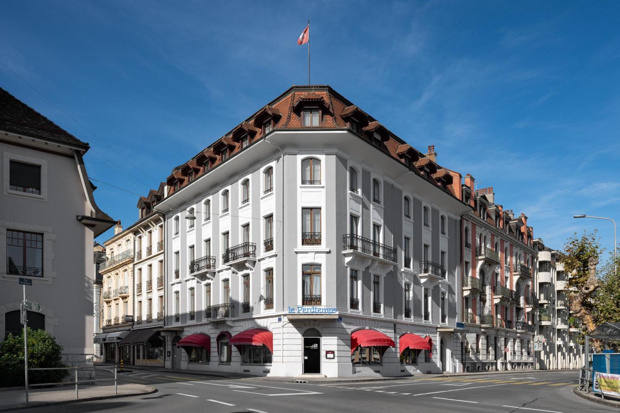 Hotel Des Alpes Ньйон Екстер'єр фото